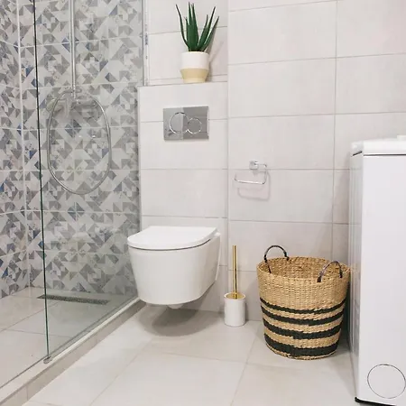 Azoria K Apartment